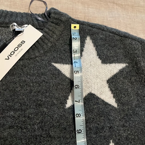 Vigoss sweater. Brand new thick and cozy - Picture 8 of 8
